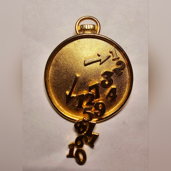 Casual Corner 1990s gold clock is running out time is fleeting waits for no man - Picture 1 of 7